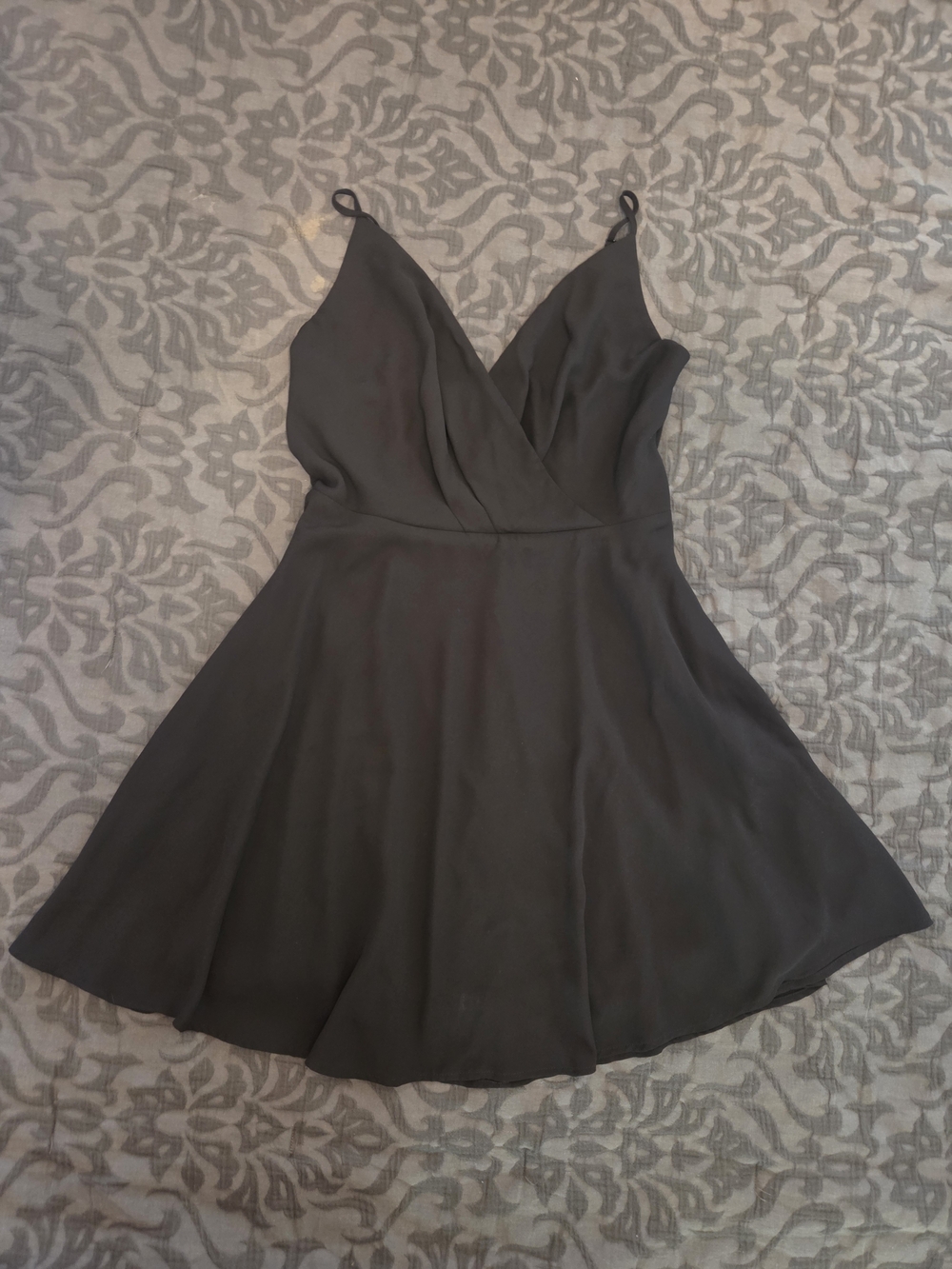 Express Black V-Neck Spaghetti Strap Mini Dress